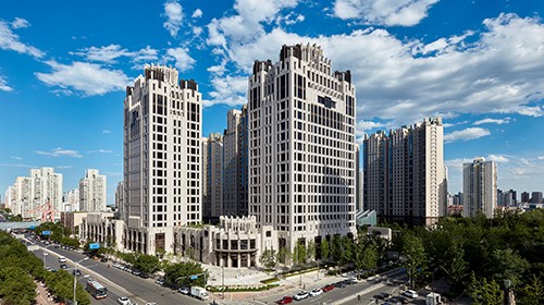 东湖国际中心日景